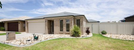 15 Condamine Street, West Wodonga - Photo 3