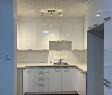 4 1/2 Secteur Carrefour De L`estrie - Photo 2