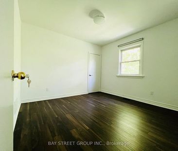 For Lease - 72 Caines Avenue, Toronto, Ontario - Photo 4