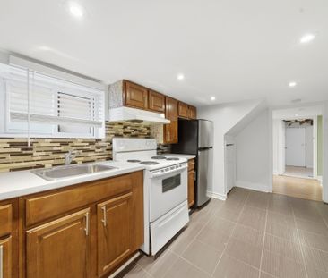 For Lease - 1993 Dufferin Street, Toronto, Ontario - Photo 4