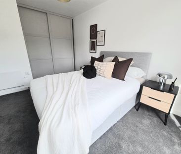 Cow Green, Halifax - Photo 3