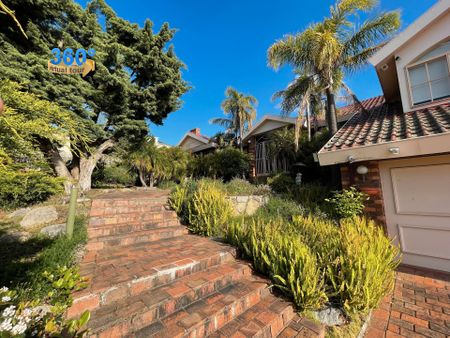 70’s-Inspired Oasis In Templestowe - Photo 3