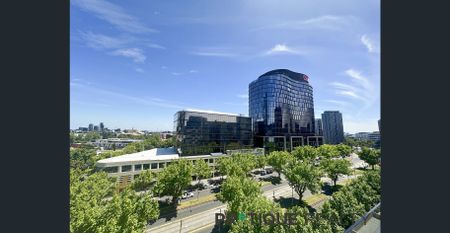 Furnished 1B1B with Study I CBD close to the Melbourne University - Photo 3