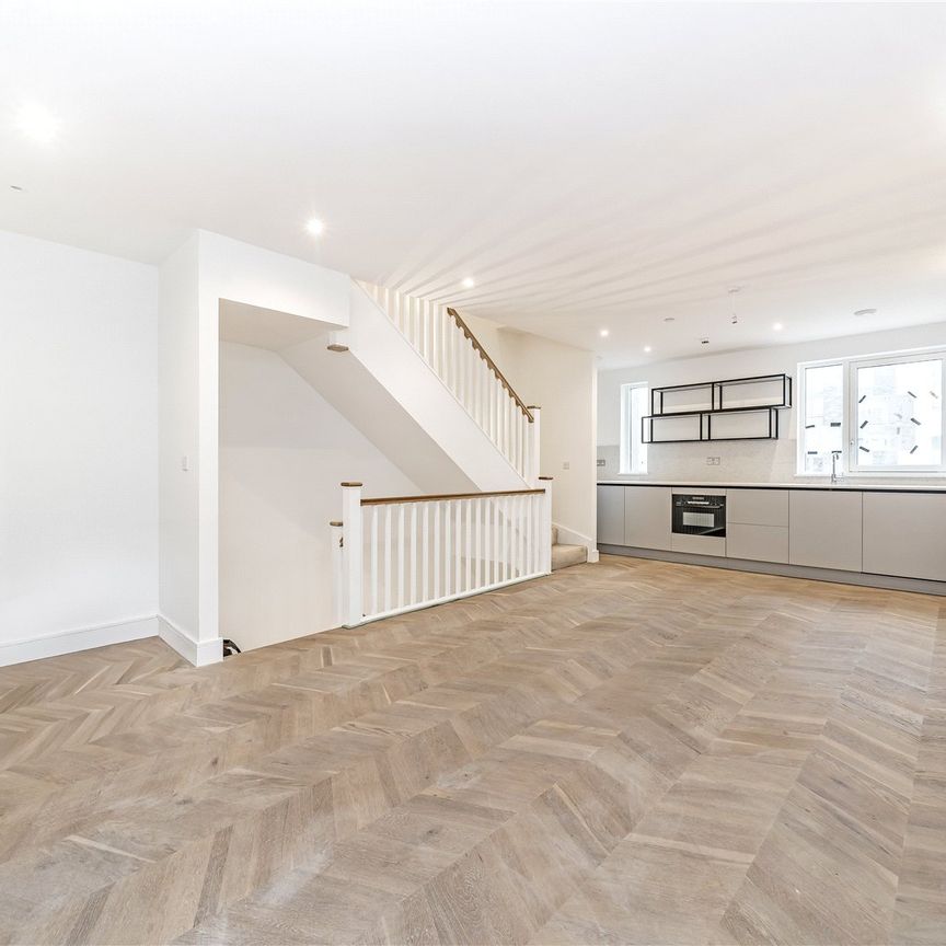 Baldwin Lane, London, SE3 9AY - Photo 1