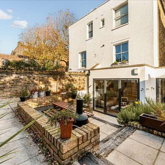 St Helens Gardens, North Kensington, W10 - Photo 1