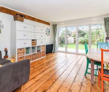 4 bedroom semi-detached house to rent - Photo 1