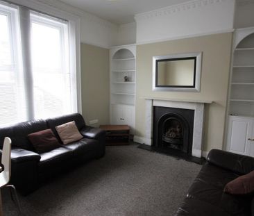 4 bedroom property to rent - Photo 1