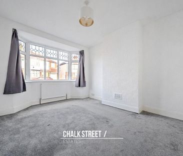 Belmont Avenue, Upminster, RM14 - Photo 2