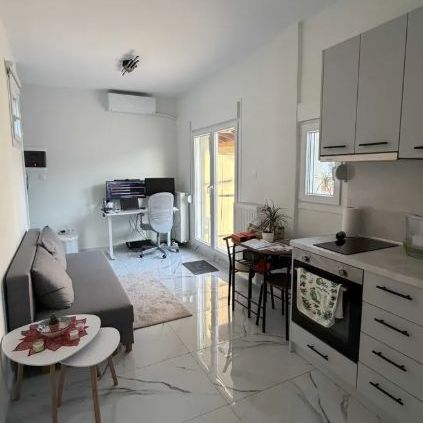 Studio/Γκαρσονιέρα για ενοικίαση - Φάληρο - Ιπποκράτειο, - Φωτογραφία 1
