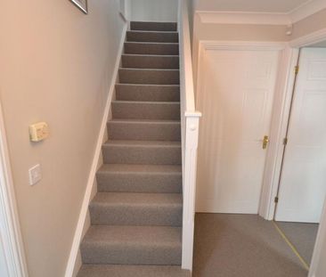 3 bedroom semi-detached house to rent - Photo 2