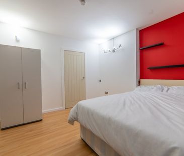 Room in a Shared Flat, Becquerel Court, SE10 - Photo 2