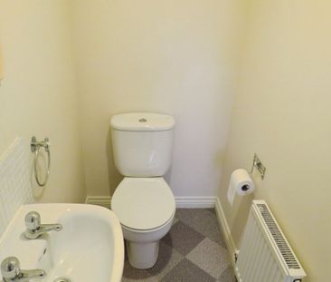 Elmcroft Close - Photo 1