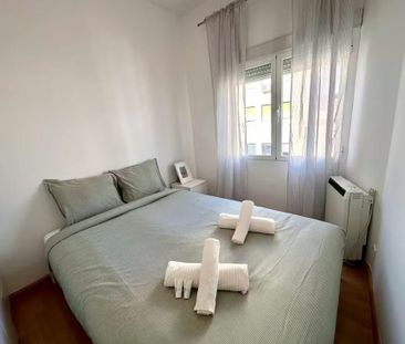 Calle de Martínez de la Riva, Madrid, Community of Madrid 28053 - Photo 4