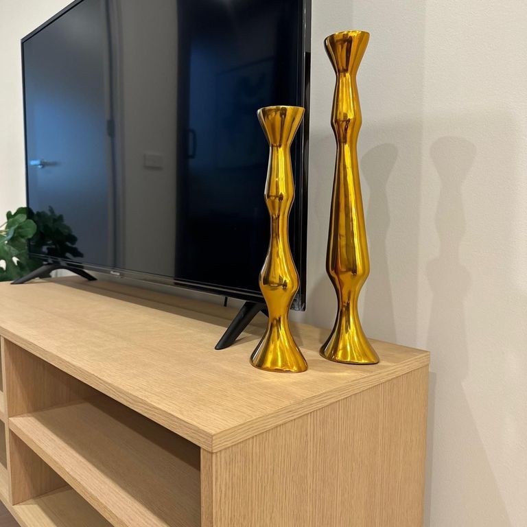 Beautifully Furnished 2 Bedroom Apartment - Photo 1