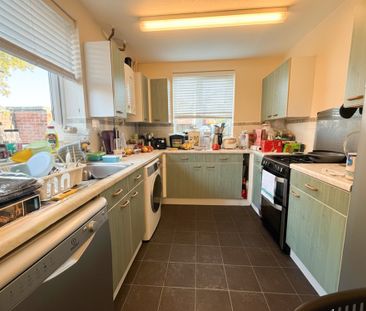 2 bed end of terrace house to rent in Hill Road, Arborfield, Readin... - Photo 6