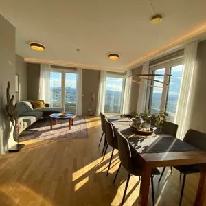 Voll möbliertes Penthouse-Feeling im 35. Stock - THE ONE - Photo 1