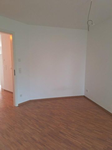 Moderne Zwei-Zimmer-Wohnung am Staufenplatz mit Aufzug - Photo 4