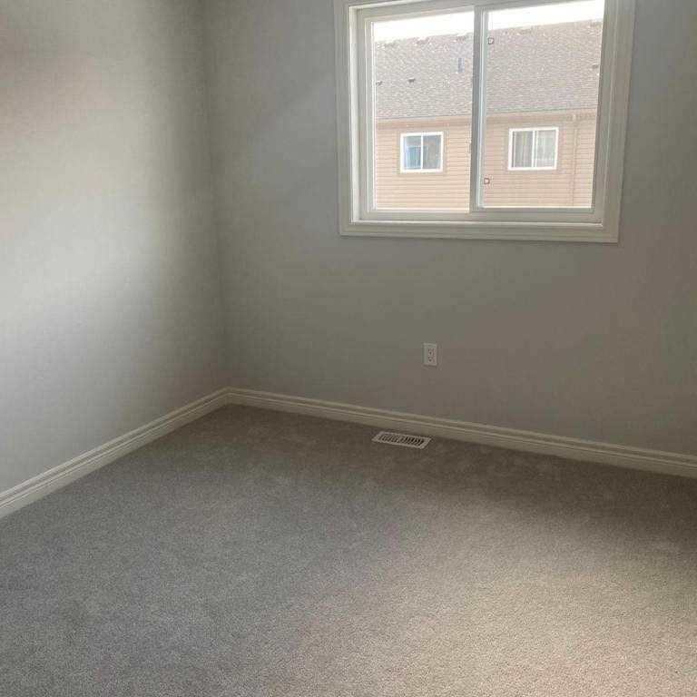 For Lease - 7945 Oldfield Road Unit# 20, Niagara Falls, Ontario - Photo 1