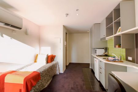 Large Studio - Photo 4