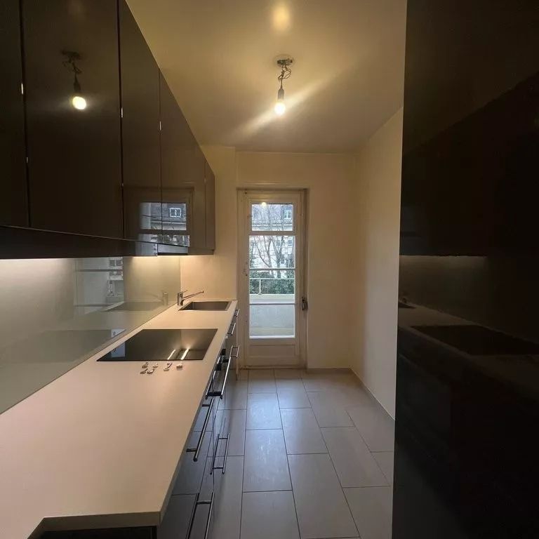 Appartement à louer, à deux pas des commodités. - Photo 1