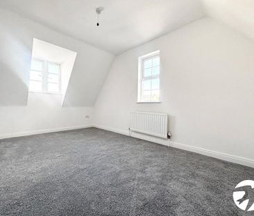 4 bedroom semi-detached house to rent - Photo 4
