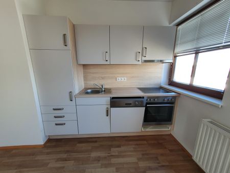 Geförderte Dachgeschosswohnung mit 2 Zimmern - Photo 4