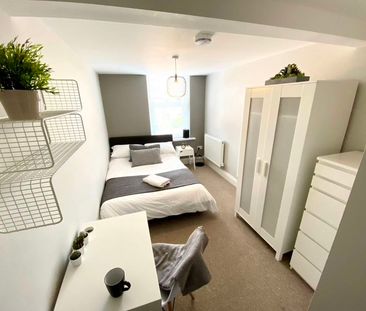 Biddlestone Road Unit 4 - Photo 4