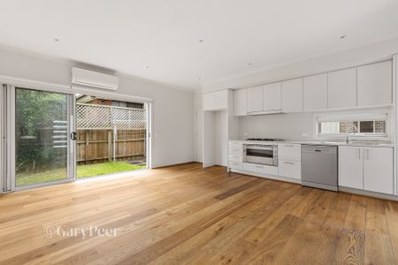 2 / 3 Malacca St, McKinnon - Photo 2