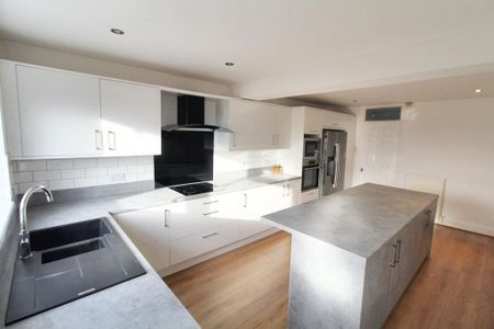 3 bedroom terraced house to rent - Photo 2
