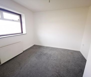2 bedroom semi-detached house to rent - Photo 6