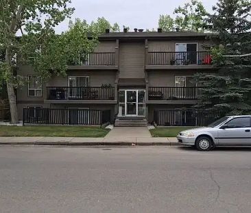 Beautiful one bedroom condo in Bowness available Sept 1st | Calgary - Photo 1