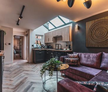 1 bedroom in a house share to rent - Photo 2