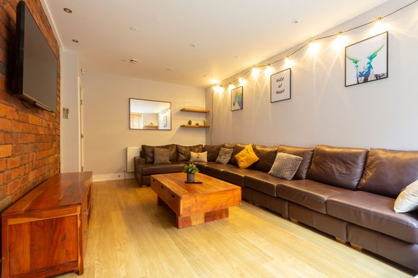 Archery Terrace, Hyde Park, Leeds - Photo 1