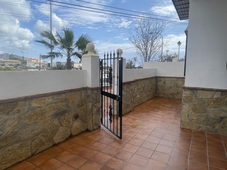 Terraced House | Nerja | €1.400/Month - Photo 2