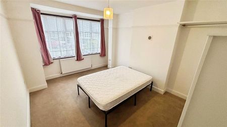 4 bedroom terraced house to rent - Photo 5