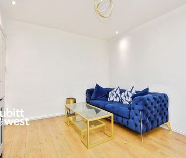 4 bedroom terraced house to rent - Photo 1