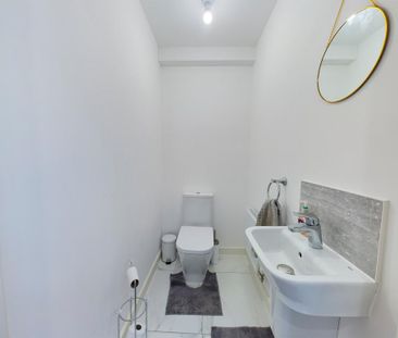 3 bedroom semi-detached house to rent - Photo 5