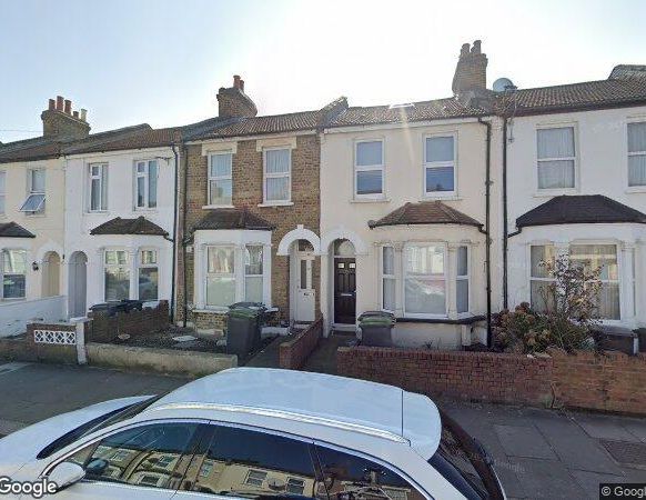 Studio Flat, Durban Road, N17 - Photo 1