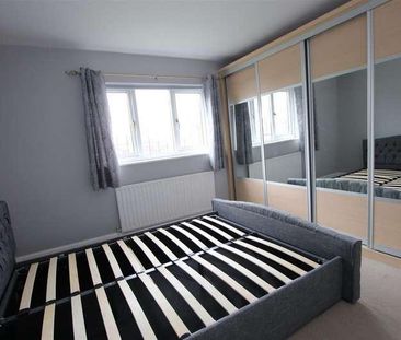 Heathmoor Close, Idle, Bradford, BD10 - Photo 5