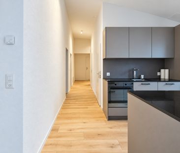 Helle 4.5-Zimmer-Wohnung mit Cheminée & bis zu 4 m hohen Decken - Photo 4