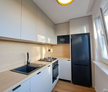 Prenájom kompletne zrekonštruovaného 2-izbového bytu s balkónom - Photo 1