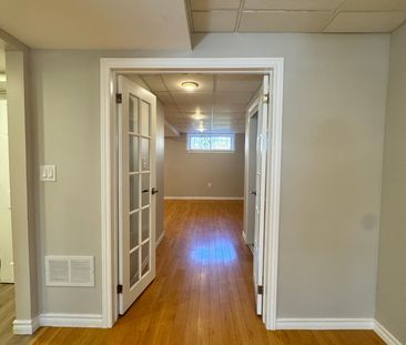 For Lease - 205 Talbot Crescent, Newmarket, Ontario - Photo 6