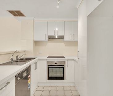 Stylish Two-Level Townhouse with Modern Comforts! - Photo 5