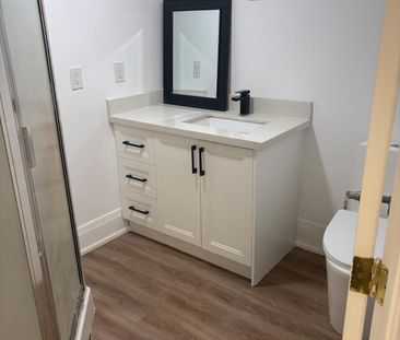 For Lease - 859 Mary Street, Oshawa, Ontario - Photo 4