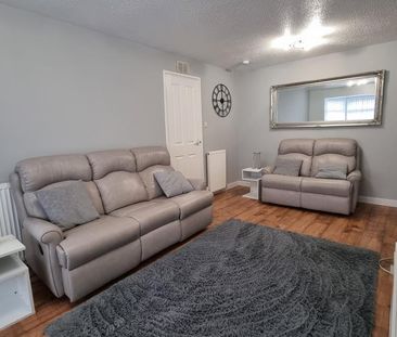 2 bedroom semi-detached house to rent - Photo 3