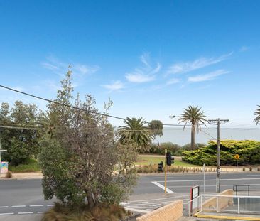 PRIME BAYSIDE LIVING IN THE HEART OF SANDRINGHAM - Photo 1