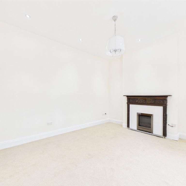 5 bedroom semi-detached house to rent - Photo 1