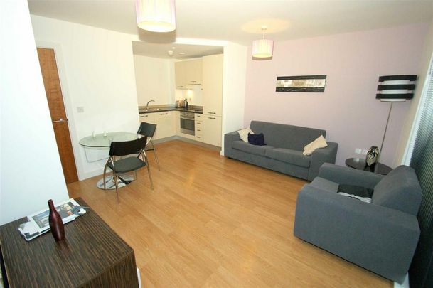 1 bedroom flat to rent - Photo 1