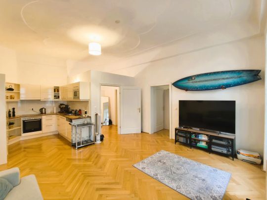 Erleben Sie Kremser Altstadt hautnah - Stilvolle 2-Zimmer-Wohnung mit Altbaucharme in Toplage - Unbefristet anmieten - Photo 1