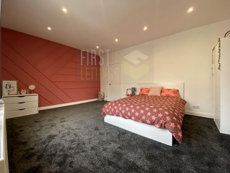 4 bedroom terraced house to rent - Photo 5
